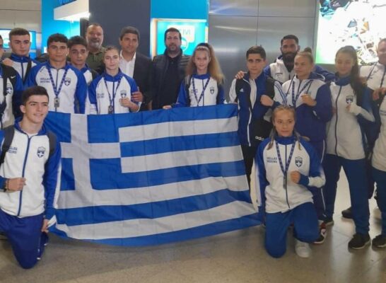 Ο Λευτέρης Αυγενάκης στην υποδοχή της Εθνικής Π/Κ που επέστρεψε με 6 μετάλλια από το Ευρωπαϊκό (pics)